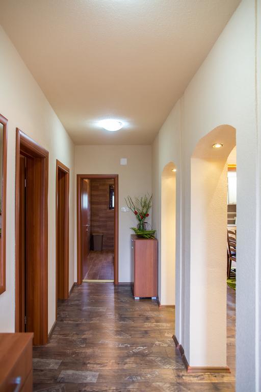 Apartment Bambo Tre Sorrele Kotor Eksteriør billede