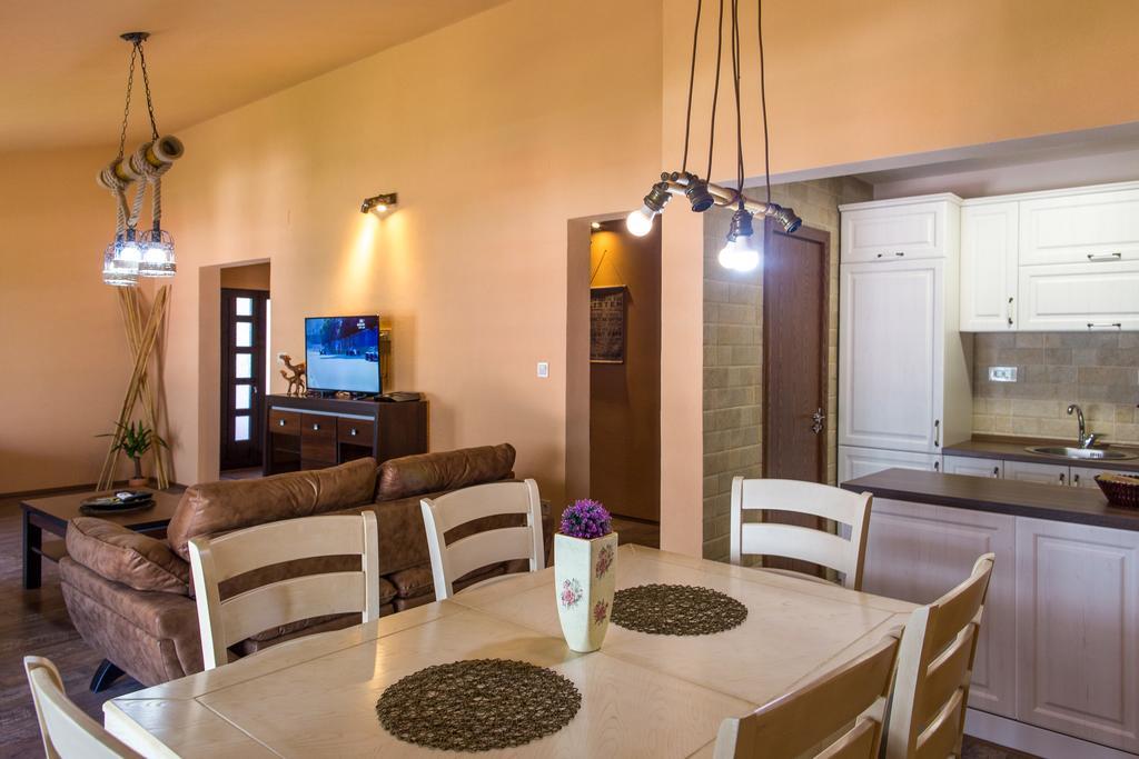 Apartment Bambo Tre Sorrele Kotor Eksteriør billede